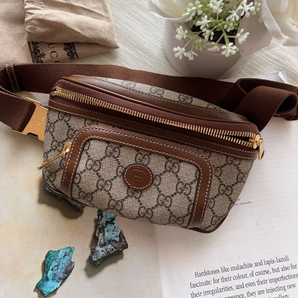 Gucci Gray GG Canvas Gold Hardware Zip Pull Pouch